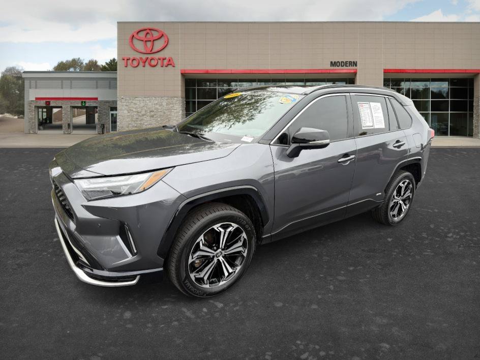 Used 2025 Magnetic Gray Metallic/Midnight Black Metallic Toyota XSE image 1