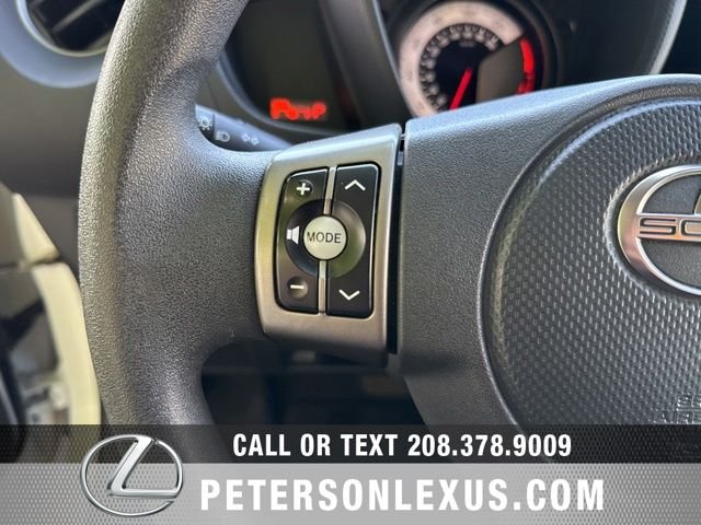 Used 2014 White Scion Base image 21