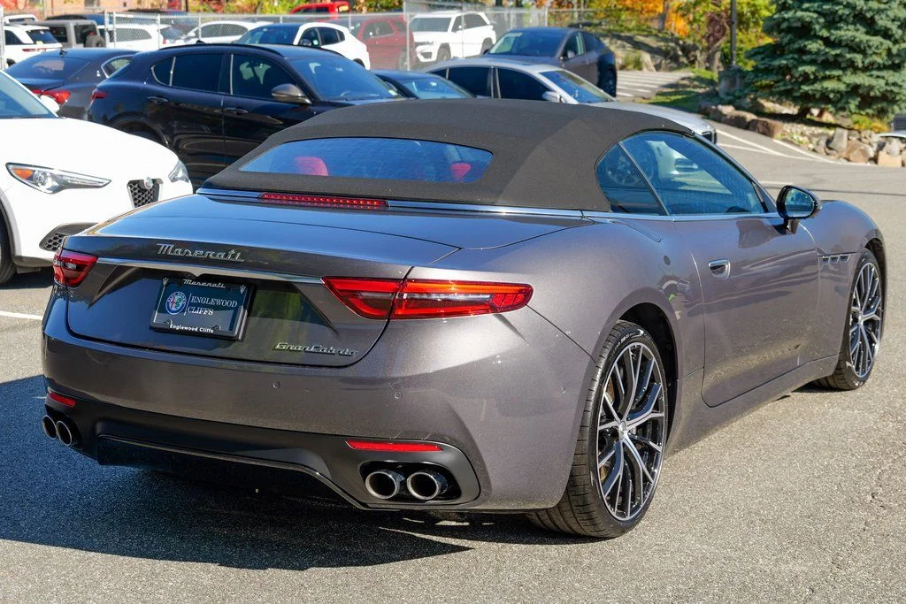 New 2026 Grigio Maratea Metallic Maserati Base image 7