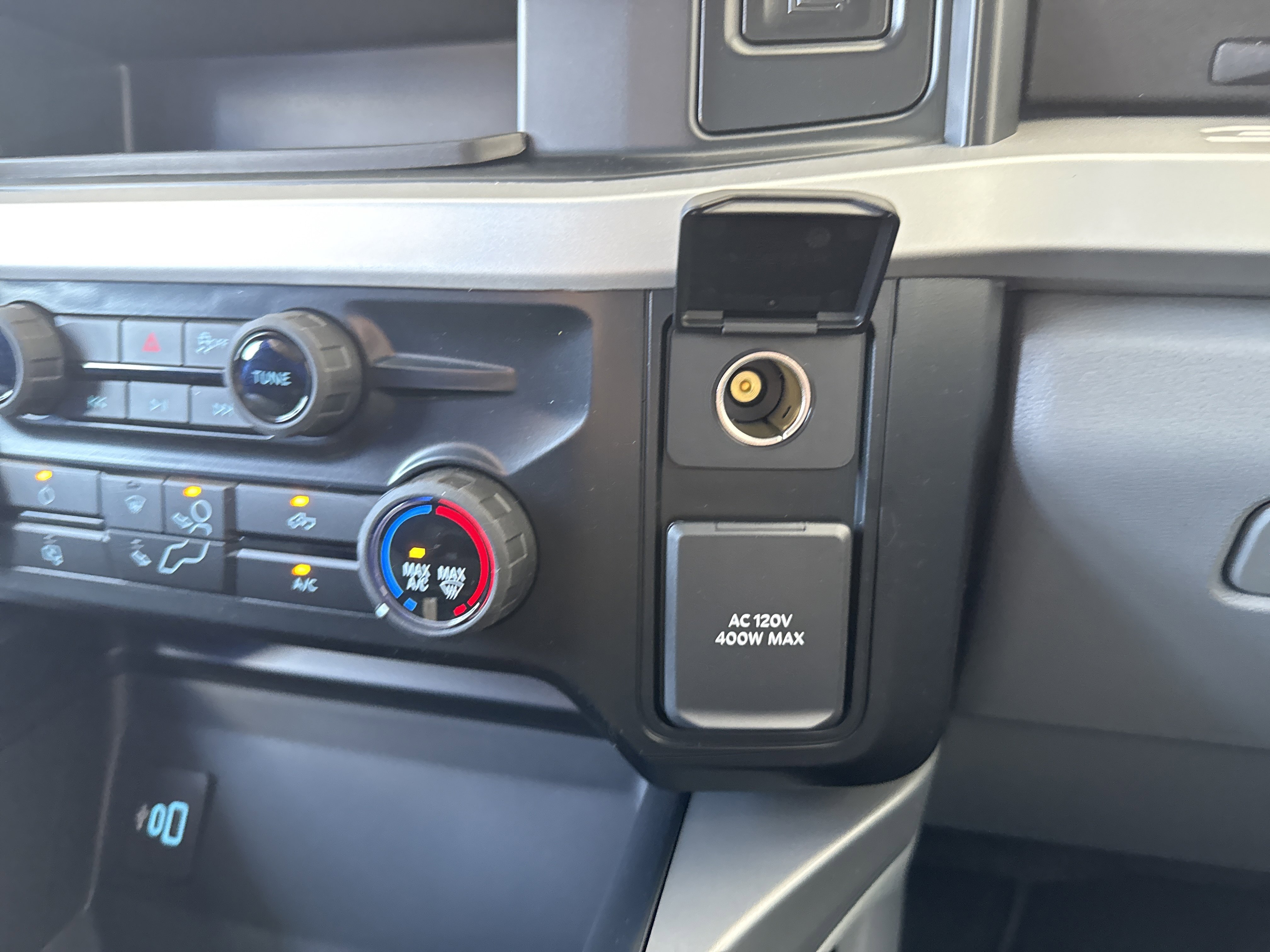 2026 Ford F-350 Super Duty XLT - Photo 25