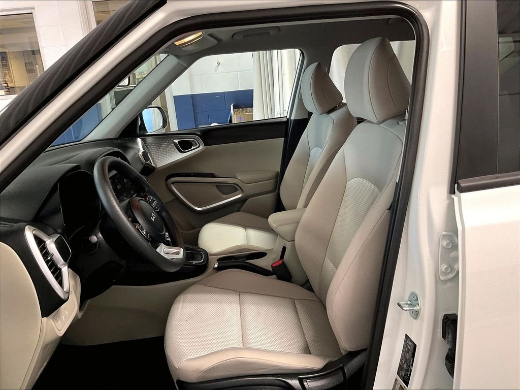 Used 2025 White Kia S image 10