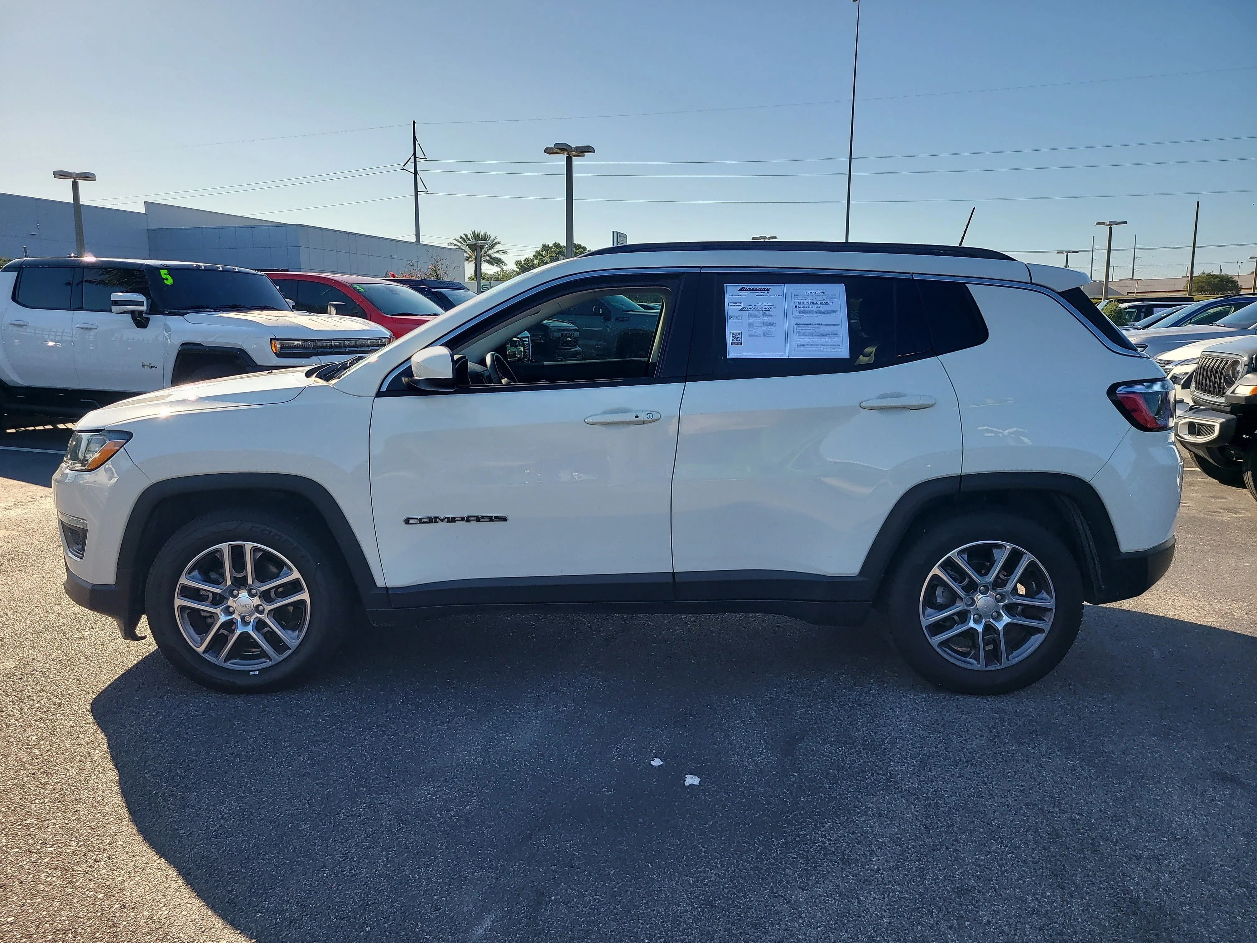 Used 2020 White Clearcoat Jeep Latitude image 7