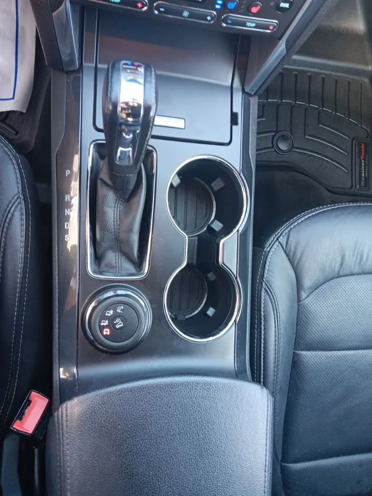 Used 2017 Magnetic Ford Limited image 22