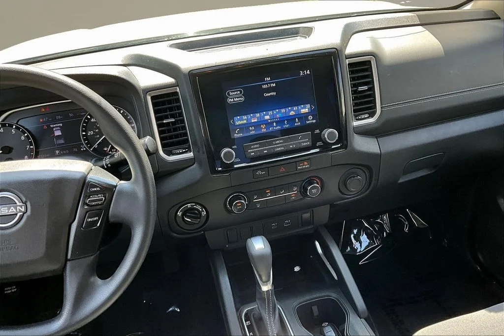 Used 2023 Glacier White Nissan SV image 10