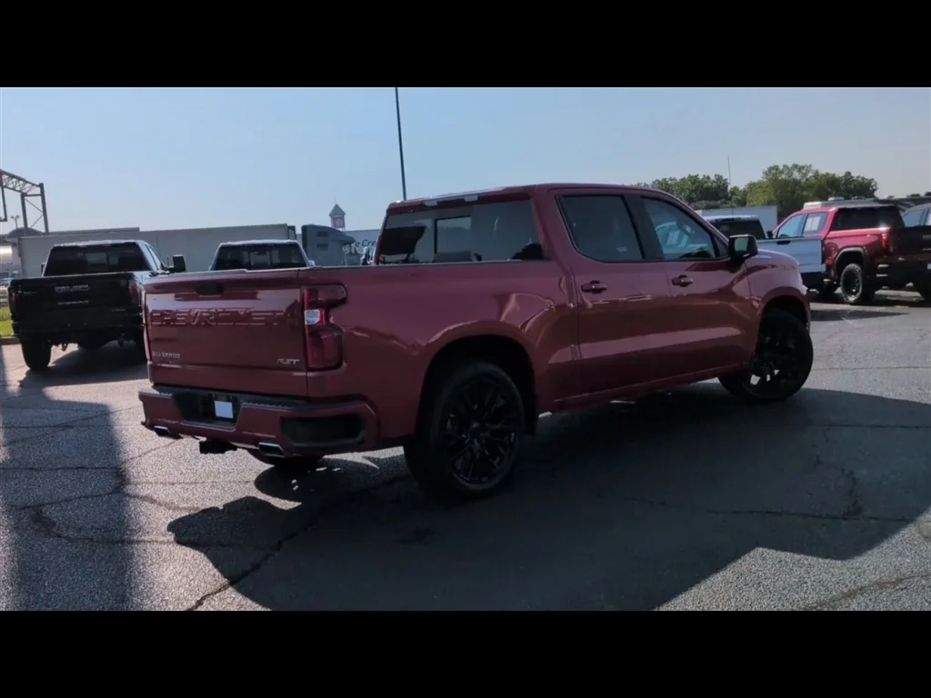 Used 2019 RED HOT Chevrolet RST image 8
