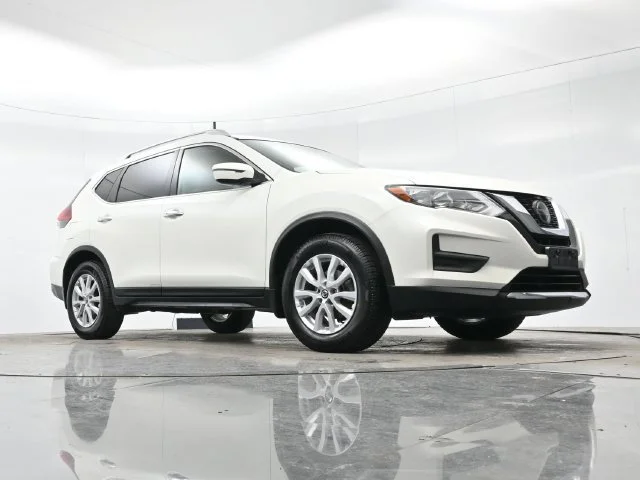 Used 2018 Pearl White Nissan SV image 25