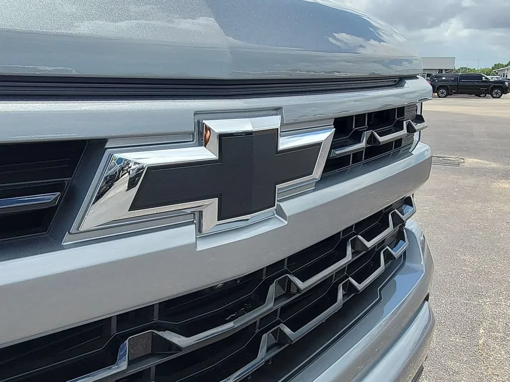 New 2026 Sterling Gray Metallic Chevrolet RST image 32