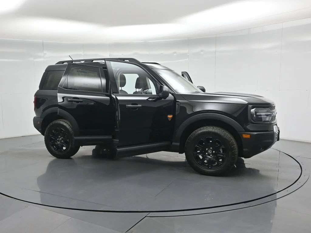 New 2026 Shadow Black Ford Badlands image 28