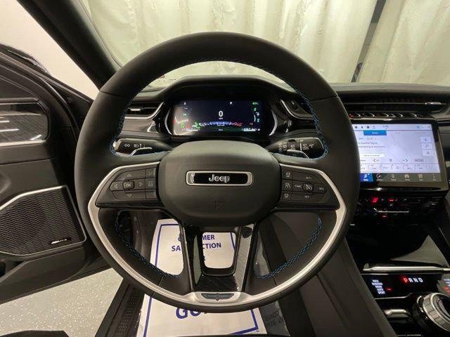 New 2024 Baltic Gray Metallic Clearcoat Jeep Trailhawk image 11