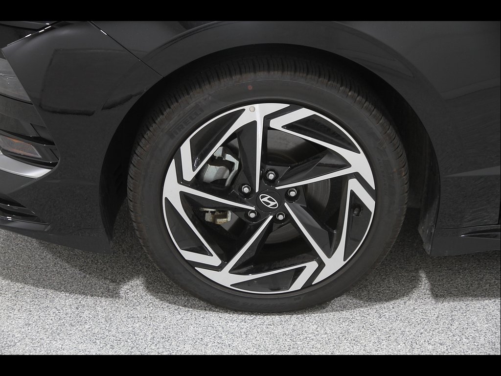 Used 2026 Abyss Black Pearl Hyundai SEL Sport image 22