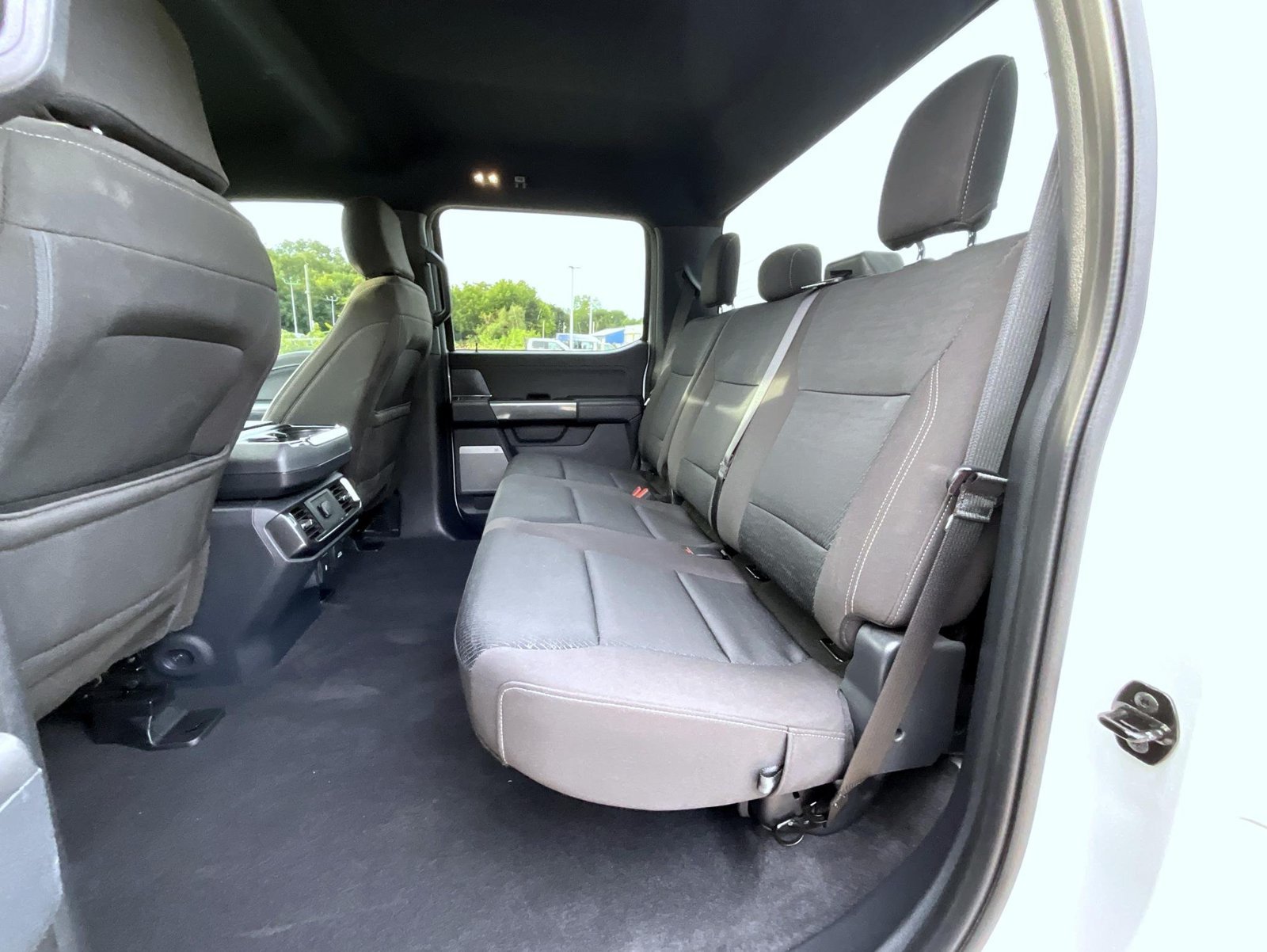 Used 2023 White Ford XLT image 23