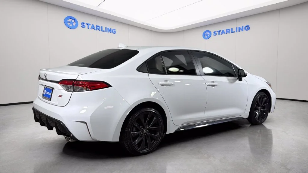 2023 Toyota Corolla SE - Photo 9