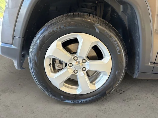 Used 2021 Gray Jeep Latitude image 15