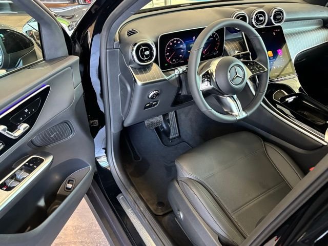 Used 2026 Black Mercedes-Benz GLC 300 image 10