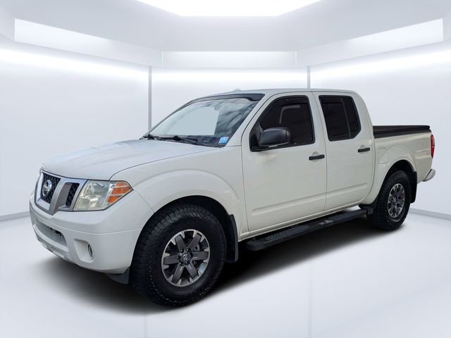 Used 2017 White Nissan Desert Runner image 7