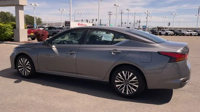 Used 2026 Gray Nissan 2.5 SV image 7