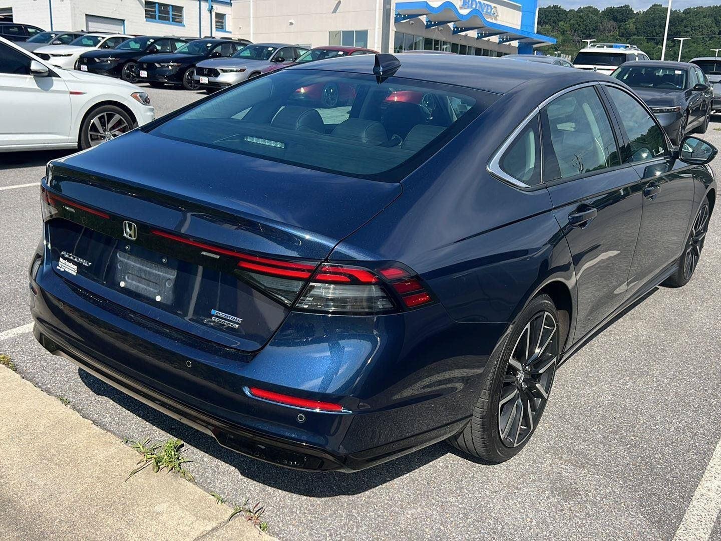 Used 2024 Canyon River Blue Metallic Honda TOUR image 5