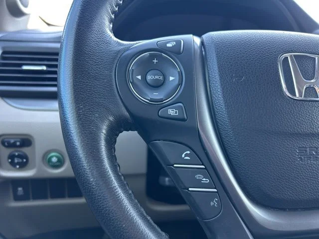 Used 2016  Honda EX-L image 22