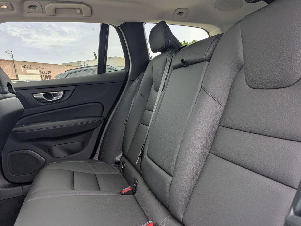 2026 Volvo V60 Cross Country Plus - Photo 12