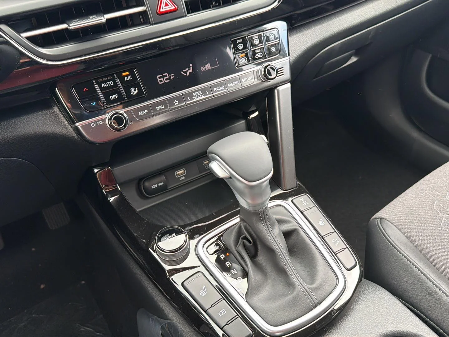 New 2026 Gravity Gray Kia S image 12