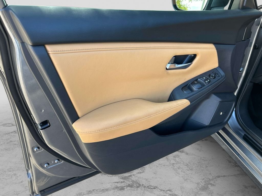 Used 2025 Gray Nissan SV image 14