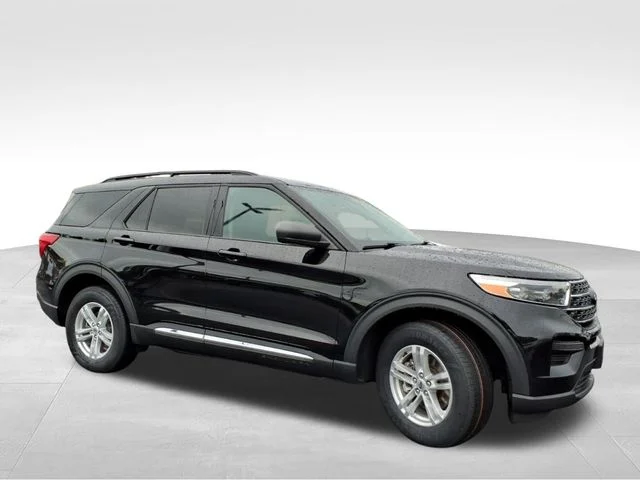 Used 2023 Black Ford XLT image 7