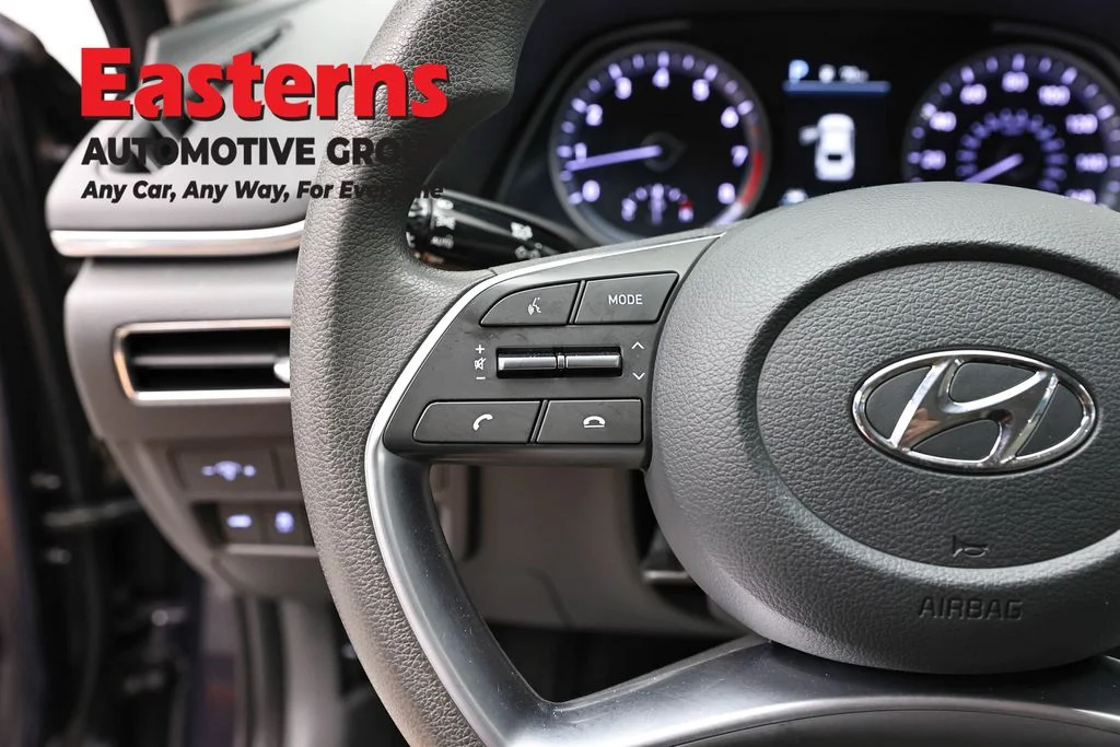 Used 2023 Blue Hyundai SEL image 15