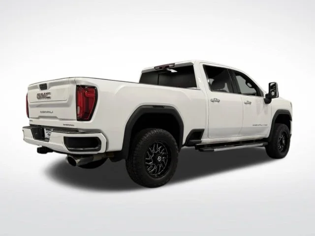Used 2021 White GMC Denali image 11