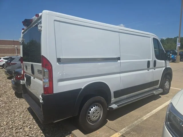 Used 2025 White Ram Base image 3