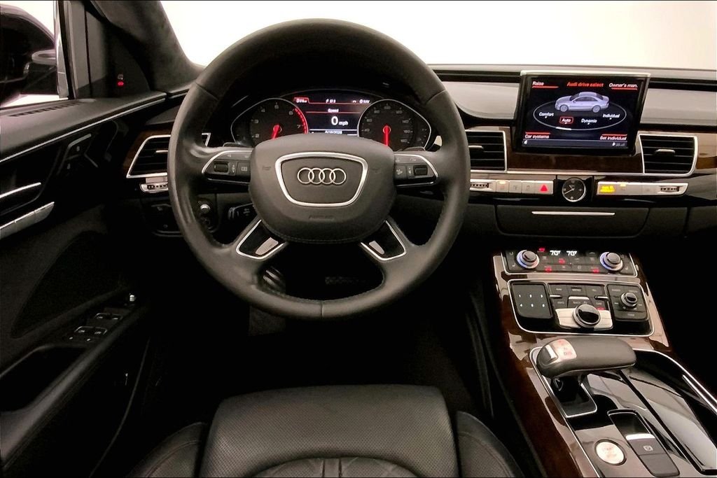 Used 2016 Black Metallic Audi L 4.0T Sport image 4