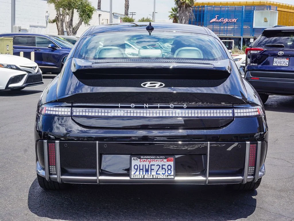 Used 2023 Black Hyundai SEL image 6