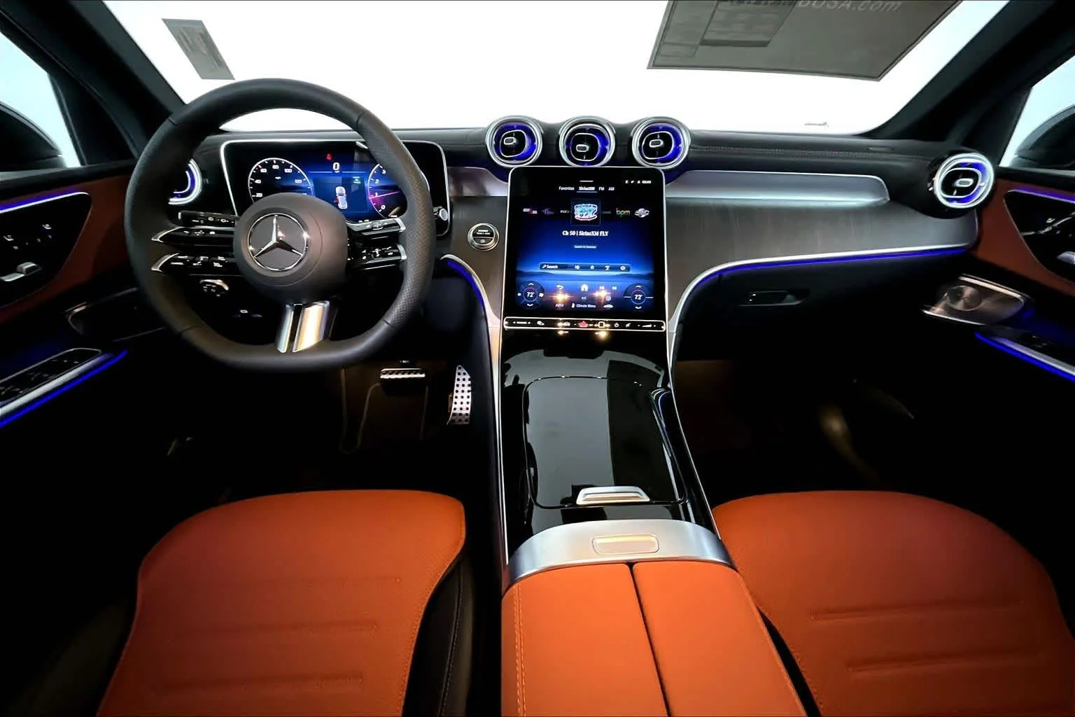 New 2026 Obsidian Black Metallic Mercedes-Benz GLC 300 image 8
