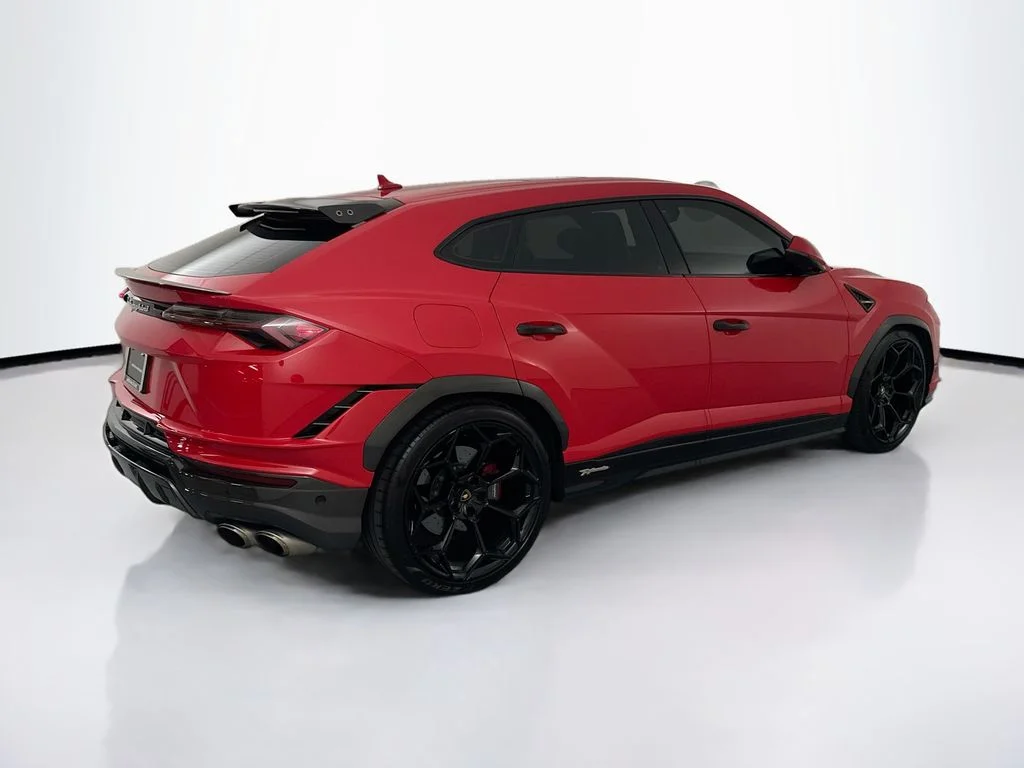 Used 2023 Rosso Mars Metallic Lamborghini Performante image 5