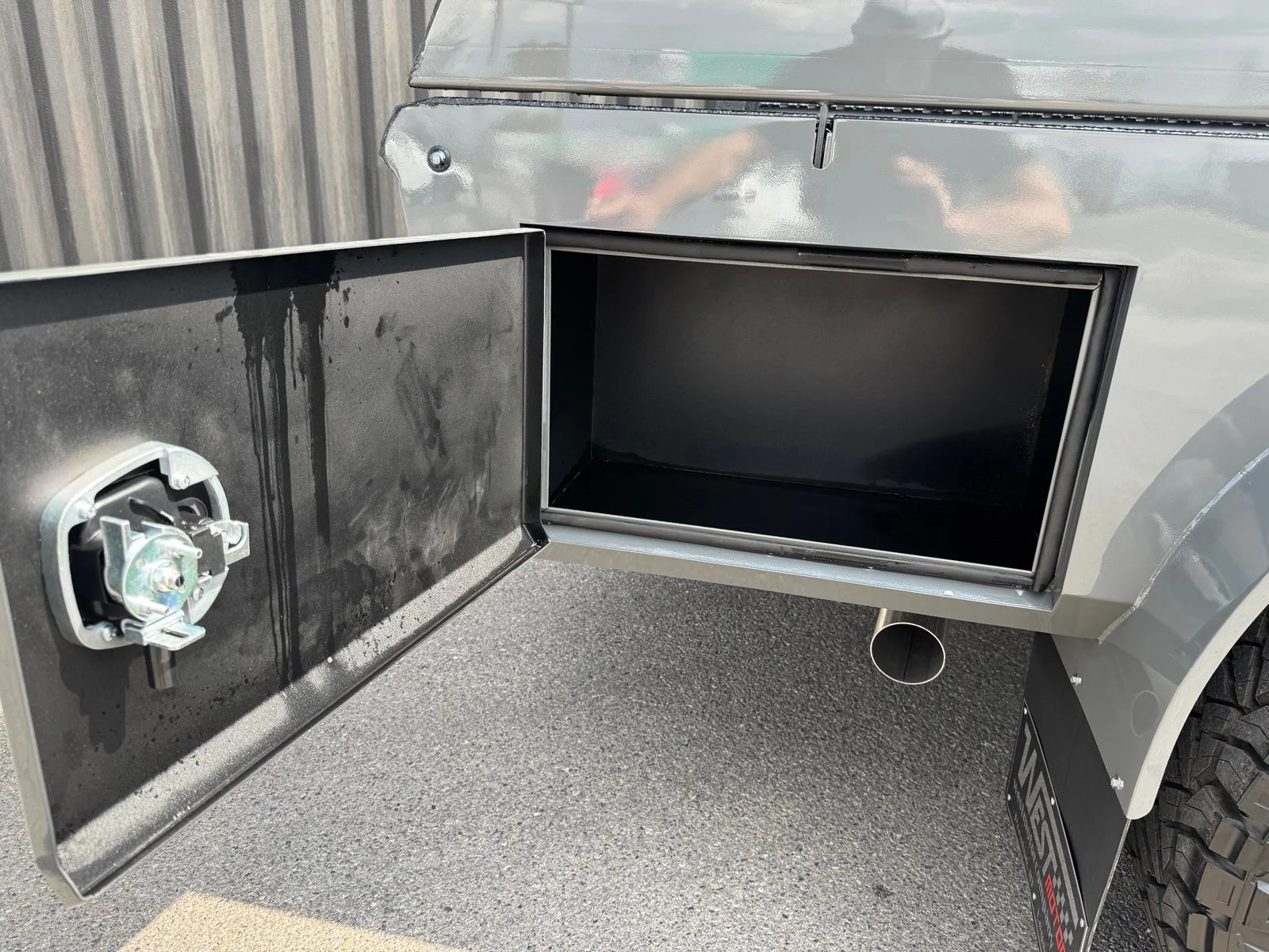 New 2026 Ceramic Gray Clearcoat RAM Laramie image 11