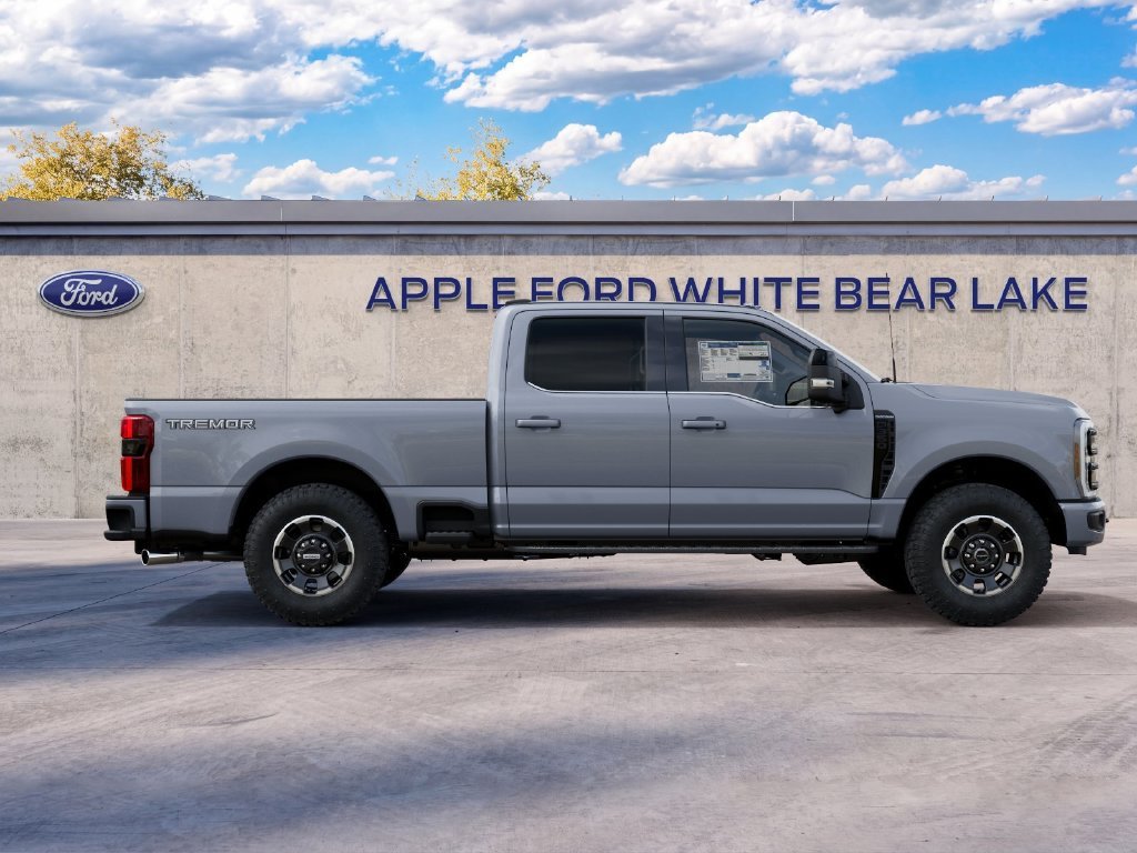 New 2027 Gray Ford Platinum image 5