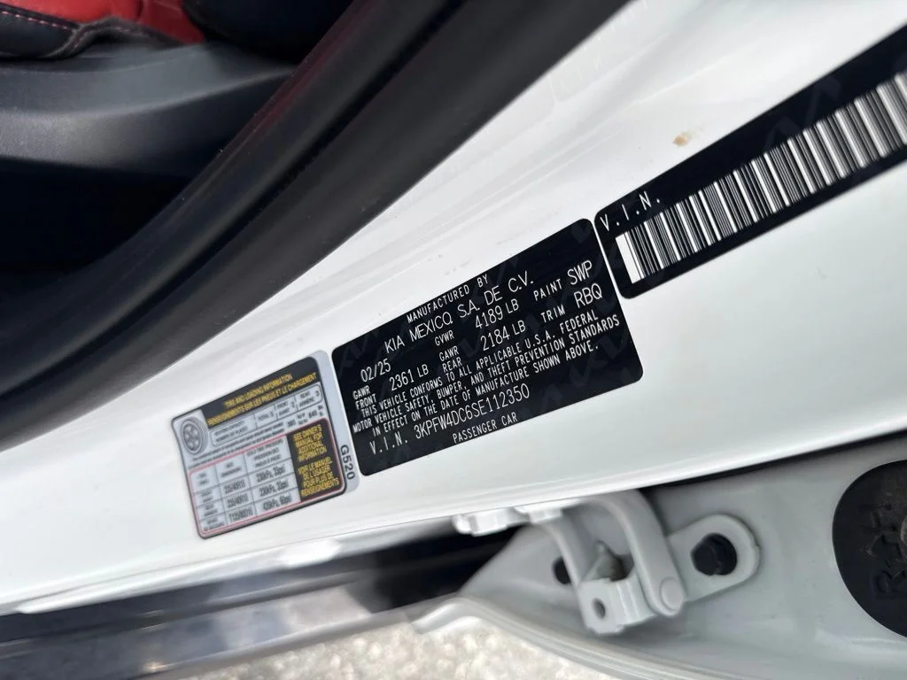 Used 2025 White Kia GT-Line Turbo image 38