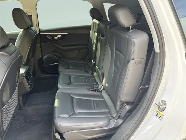 Used 2022  Audi 55 Premium Plus image 22
