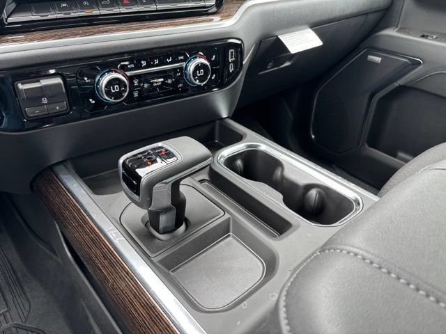 New 2026 Summit White GMC Elevation image 27
