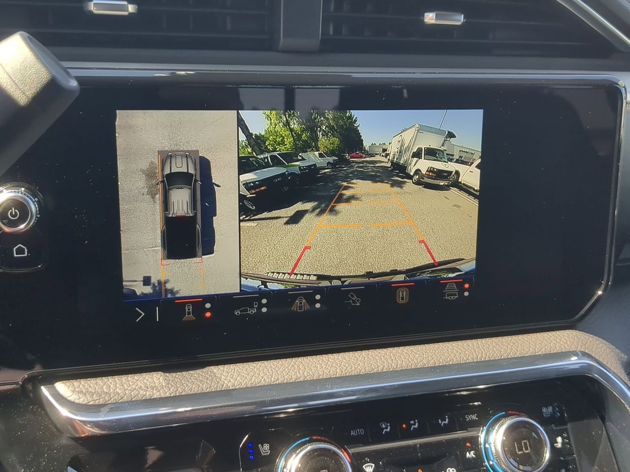 2026 GMC Sierra 3500HD Denali - Photo 15