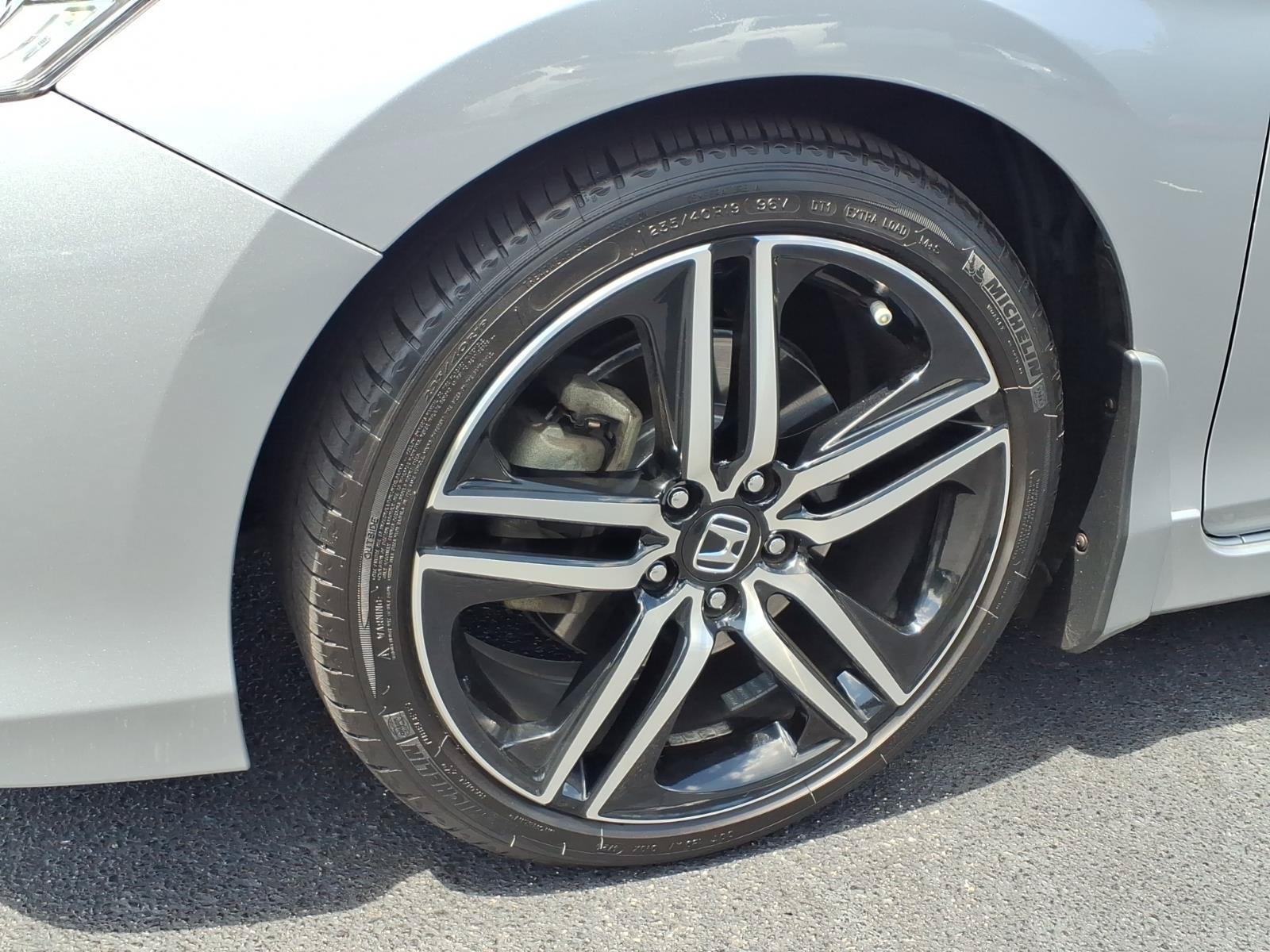 Used 2017 Lunar Silver Metallic Honda Sport image 10