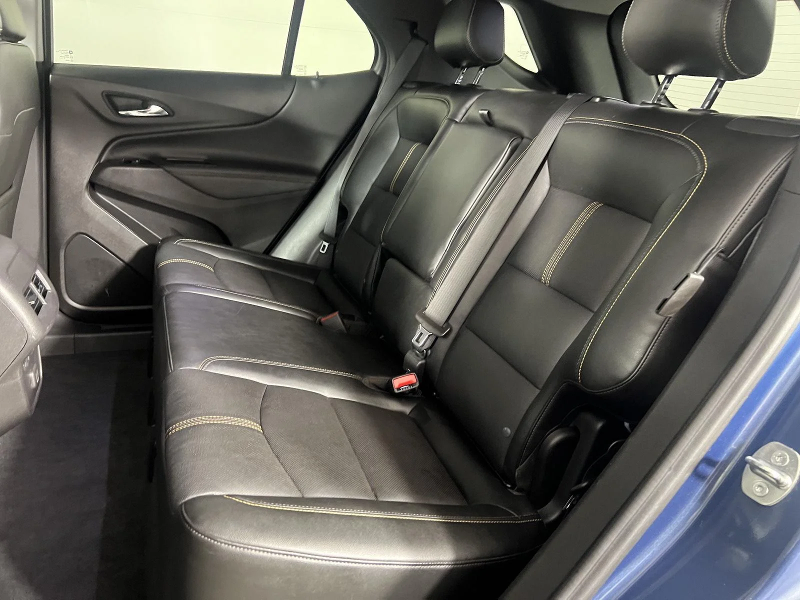 Used 2024 Lakeshore Blue Chevrolet Premier image 4