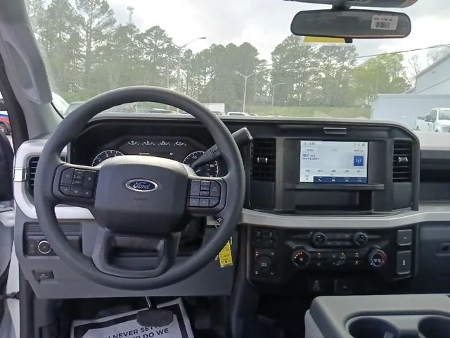 New 2026 Oxford White Ford F-250® XL image 27