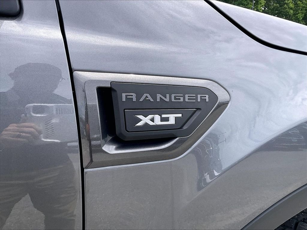 Used 2023 Carbonized Gray Metallic Ford XLT image 27