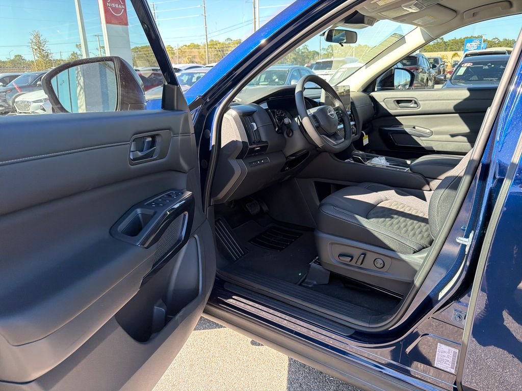 New 2026 Nissan Pathfinder SV 4D Sport Utility