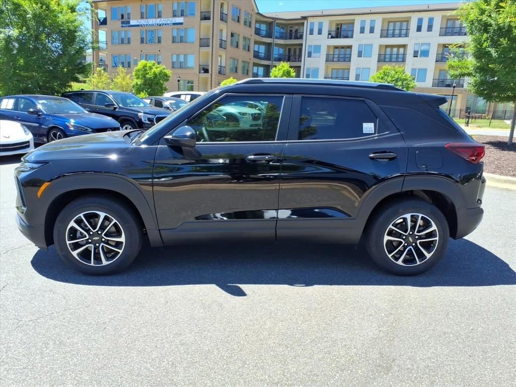 New 2026 Mosaic Black Metallic Chevrolet LT image 31