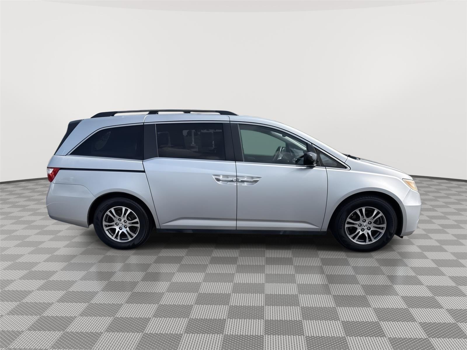 Used 2013 Alabaster Silver Metallic Honda EX-L image 7