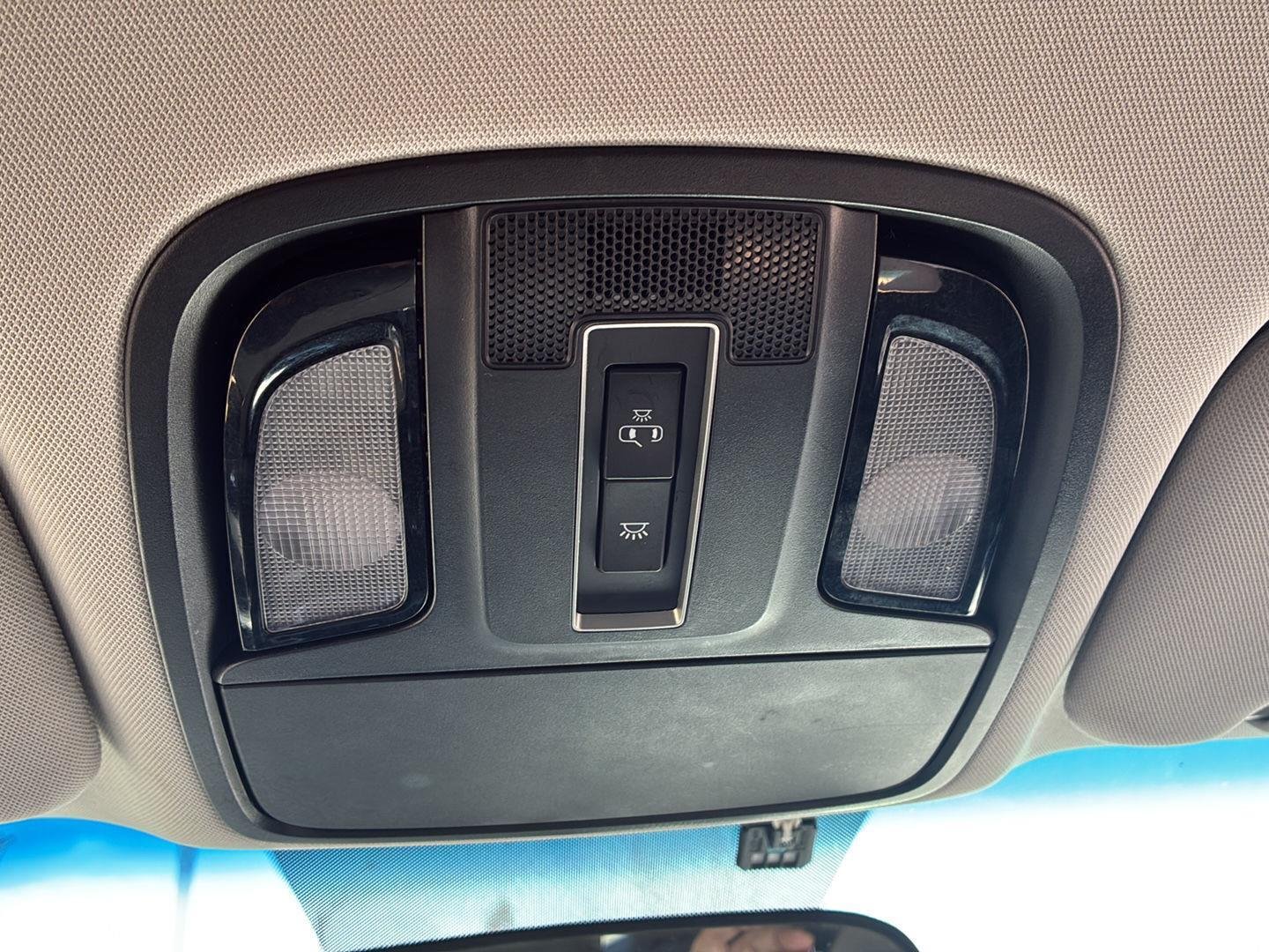 Used 2019 Platinum Graphite Kia LX V6 image 18