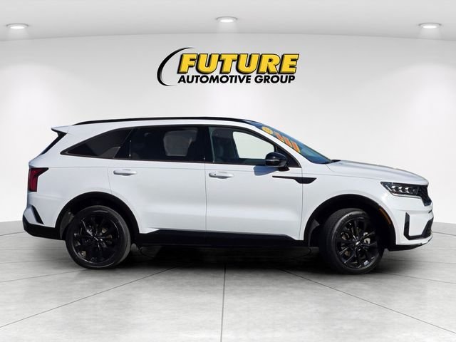 Used 2022 White Kia SX image 3