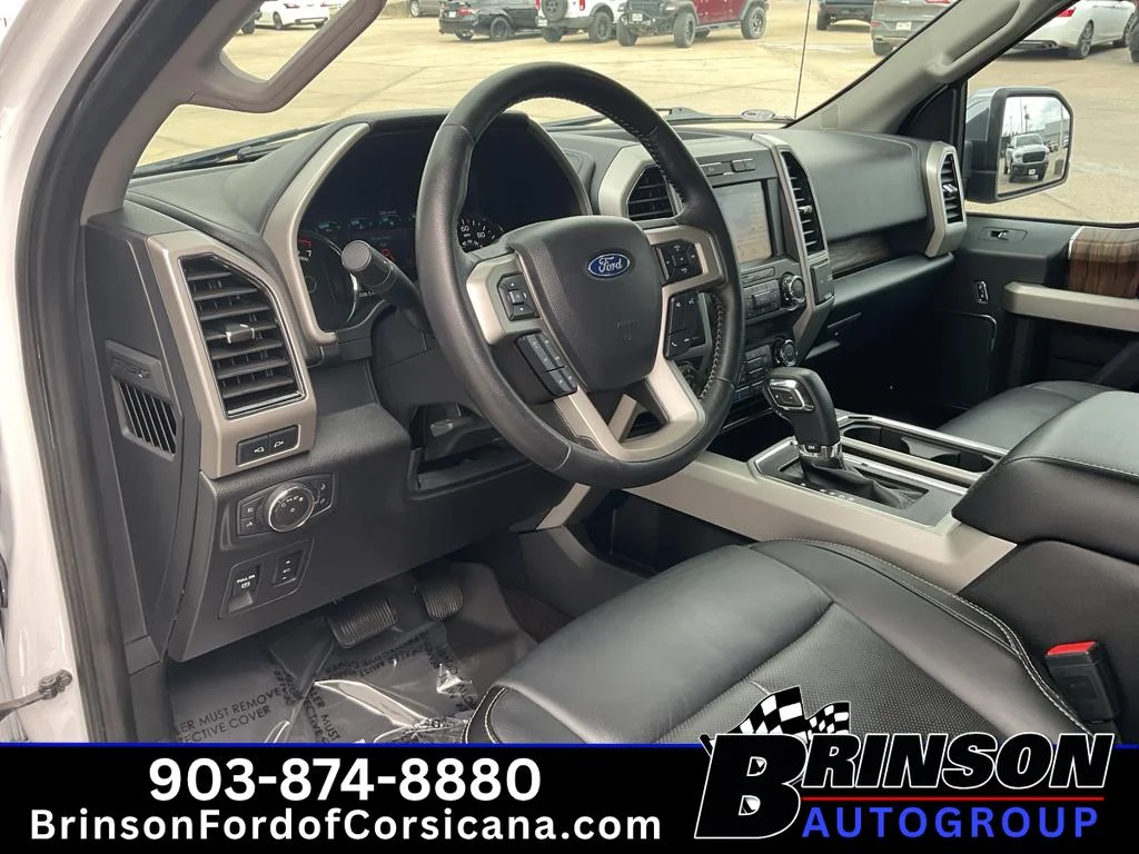 Used 2019 OXFORD WHITE Ford LARIAT image 26
