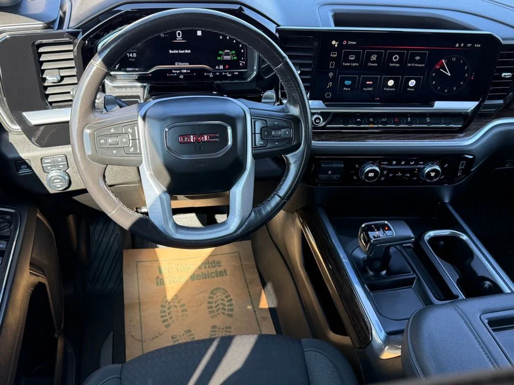 Used 2022 Gray GMC Elevation image 14